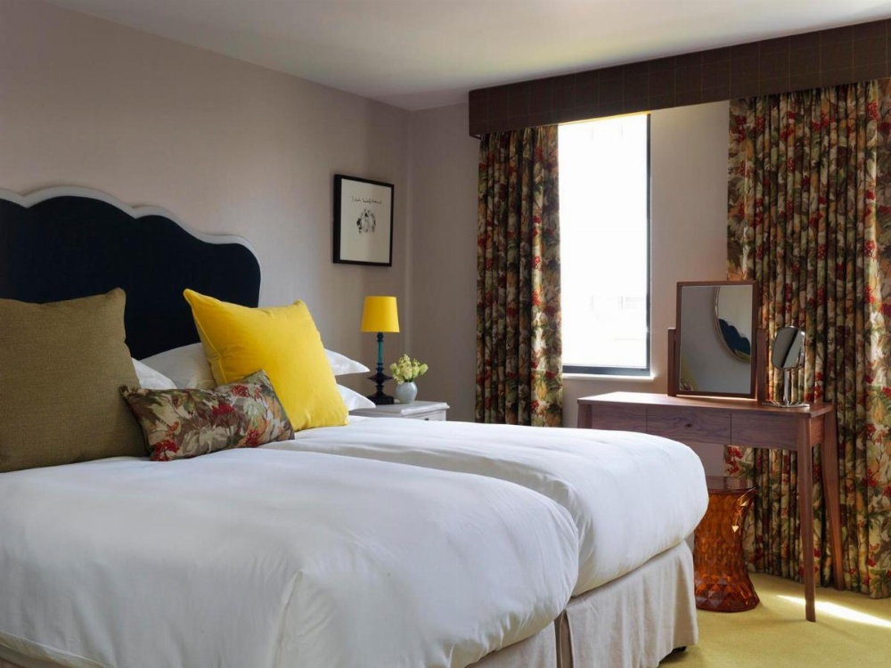 Room image 3